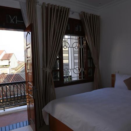 Moon & Sun Hotel Hue Exterior photo