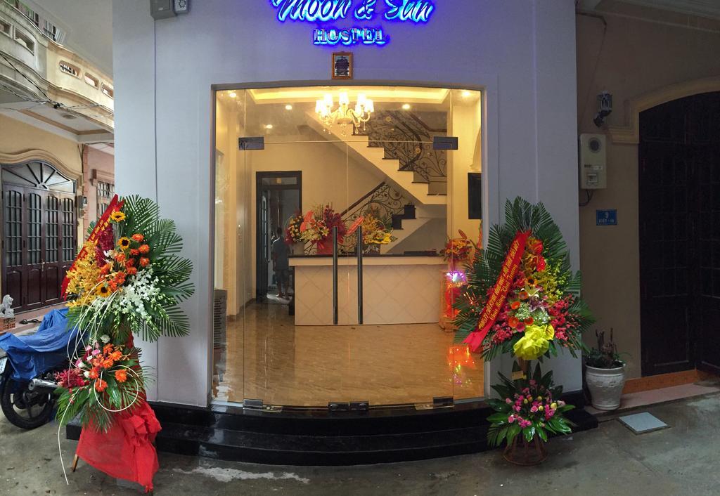 Moon & Sun Hotel Hue Exterior photo