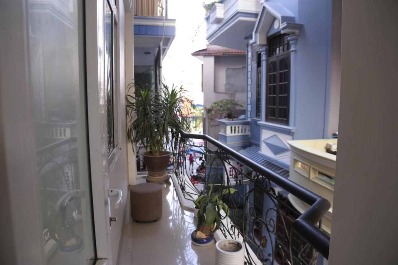 Moon & Sun Hotel Hue Exterior photo