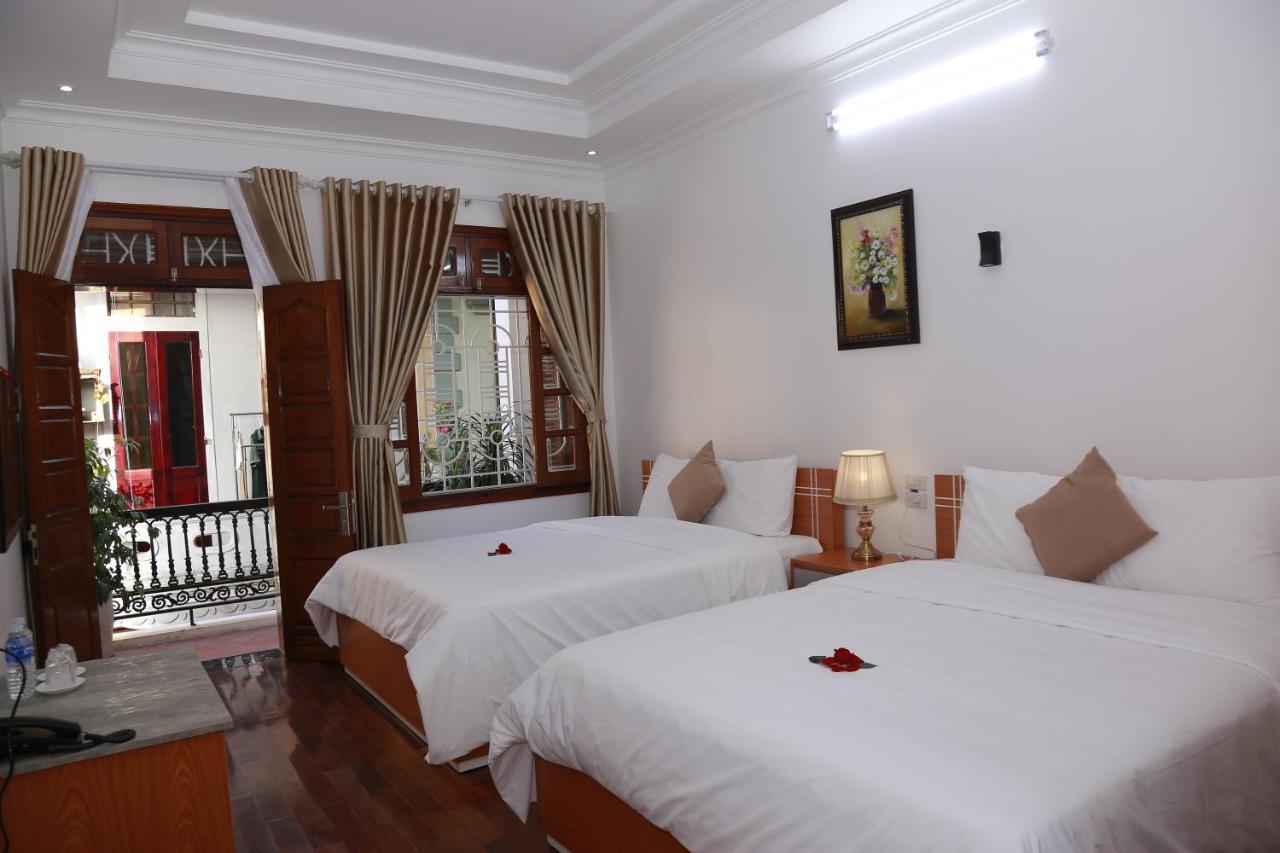 Moon & Sun Hotel Hue Exterior photo