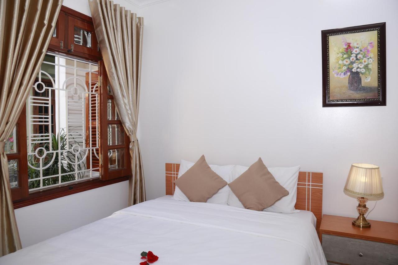 Moon & Sun Hotel Hue Exterior photo